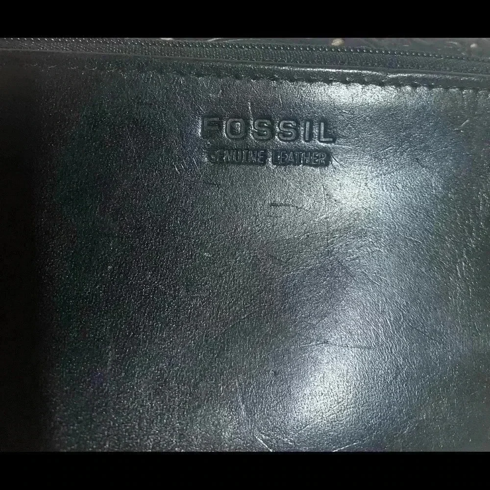 Fossil unisex black leather wallet